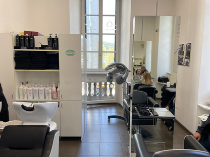 About You Como - Luxurious Hair Salon Steps from Lake Como