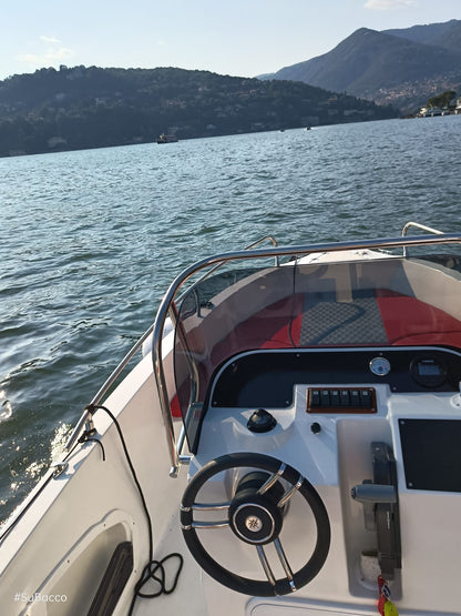 Boat Rental on Lake Como